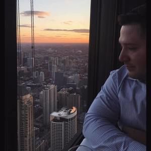 Meet your Posher, Luis